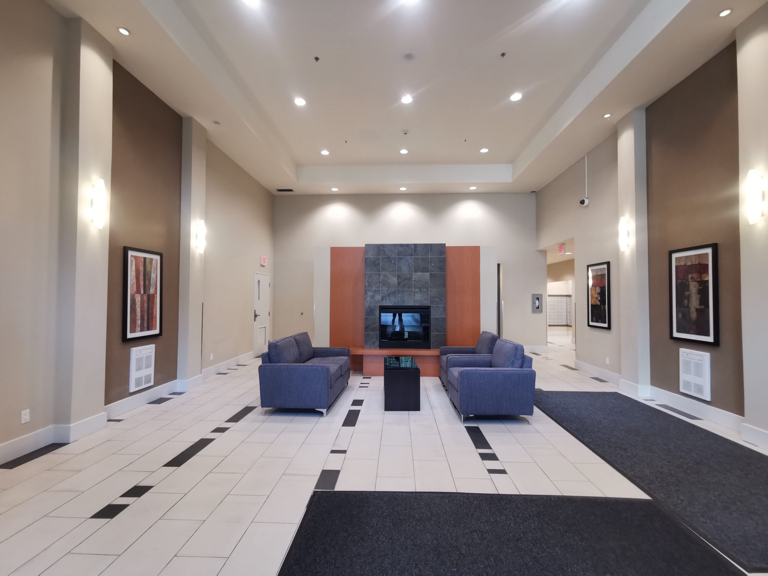 2703 7178 COLLIER STREET 4