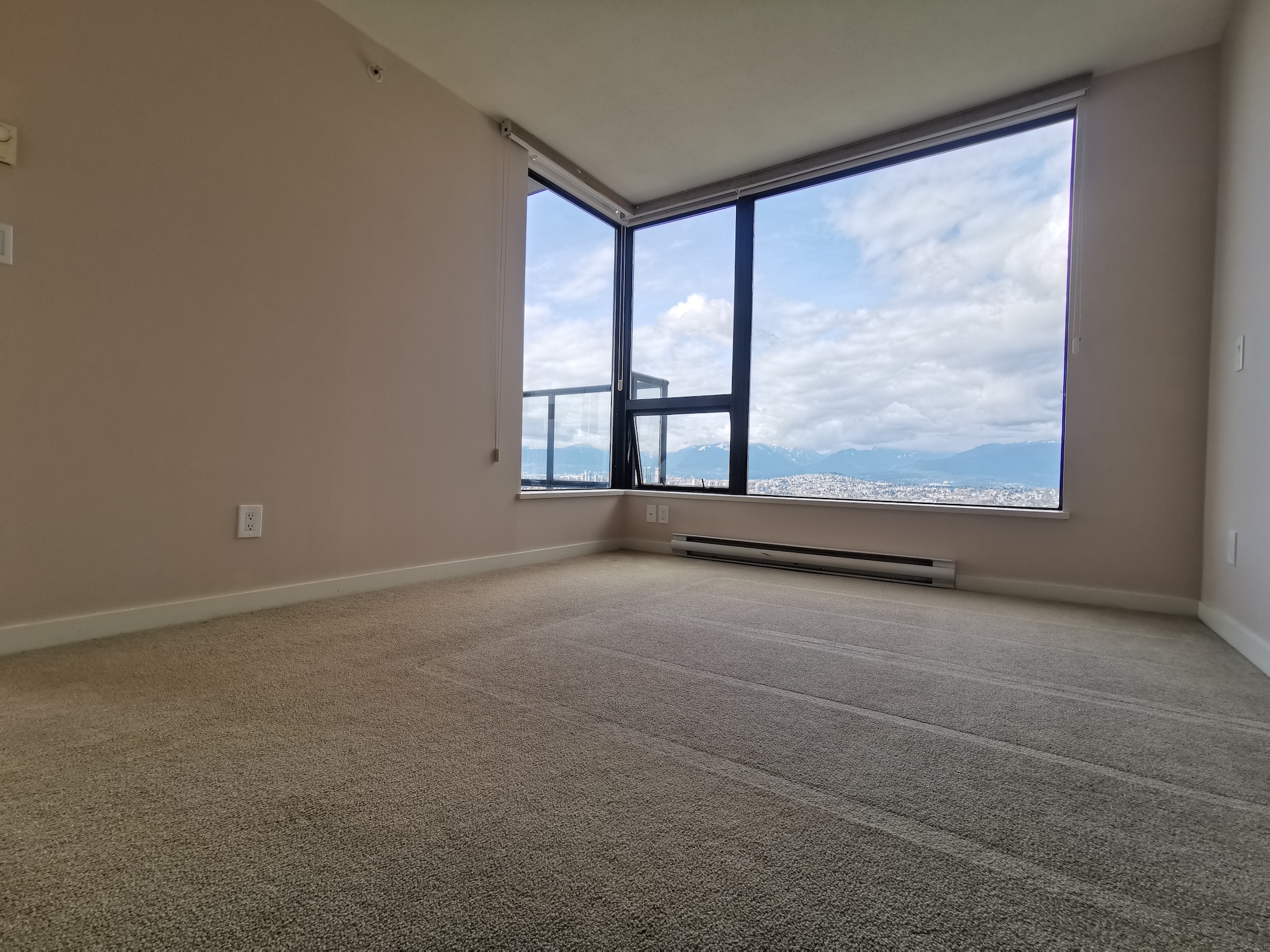 2703 7178 COLLIER STREET 11