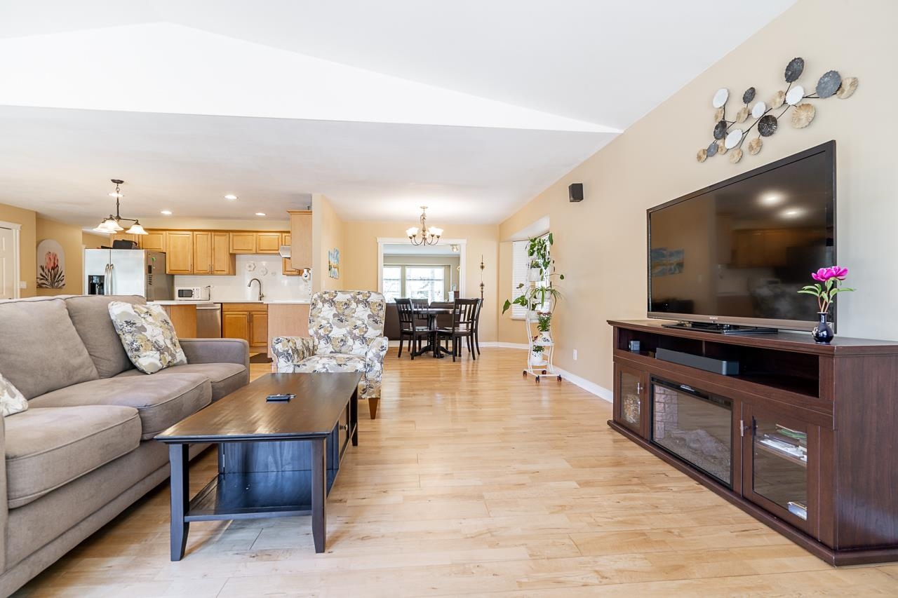 10268 167 STREET, SURREY, BC 10