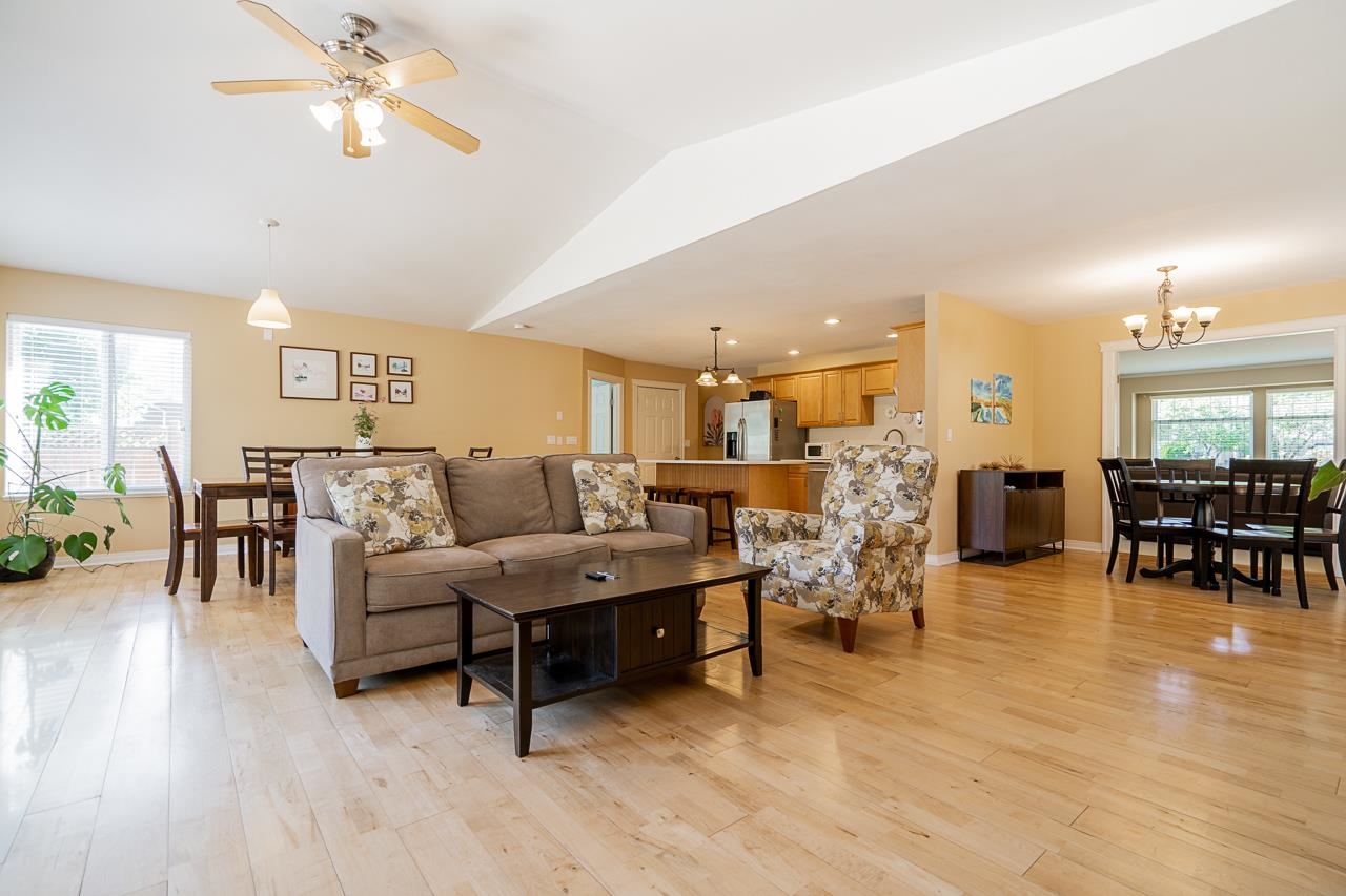 10268 167 STREET, SURREY, BC 11