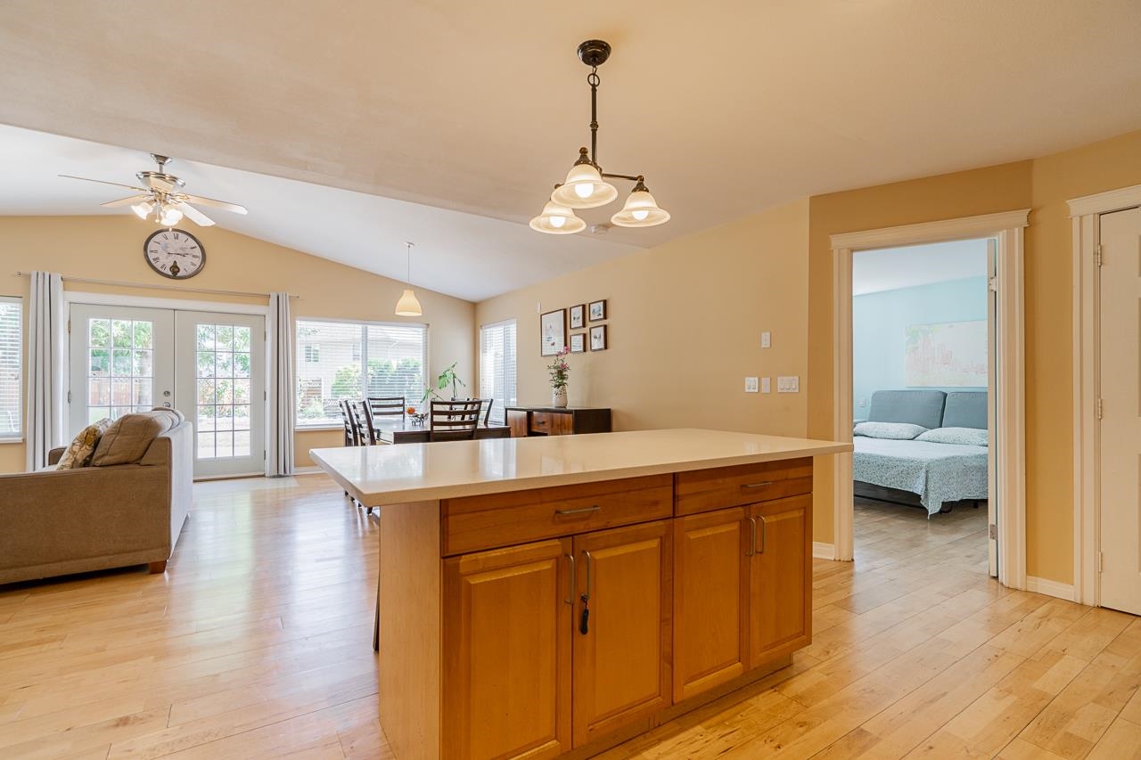 10268 167 STREET, SURREY, BC 15