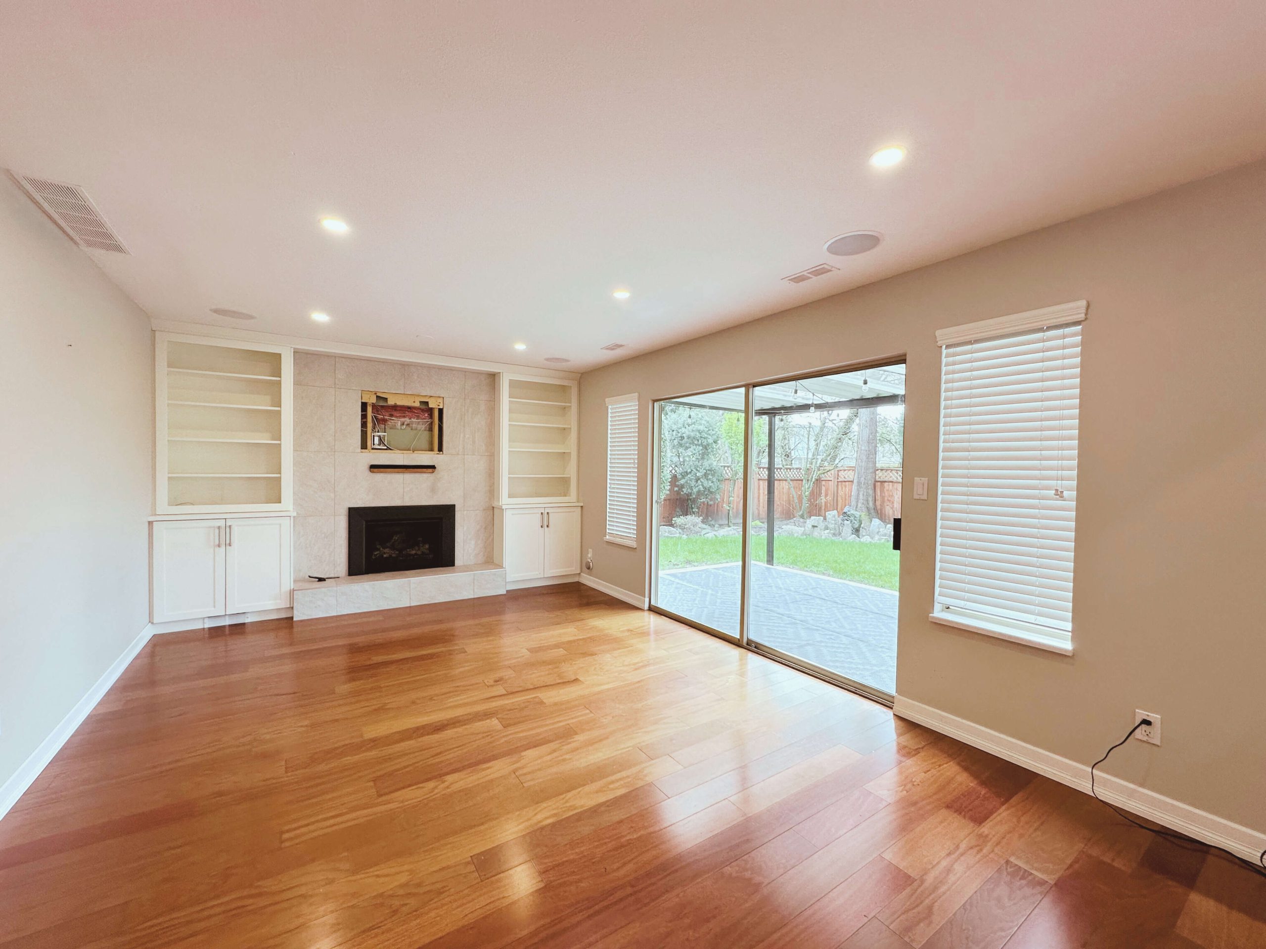 10593 164 STREET, SURREY, BC 11