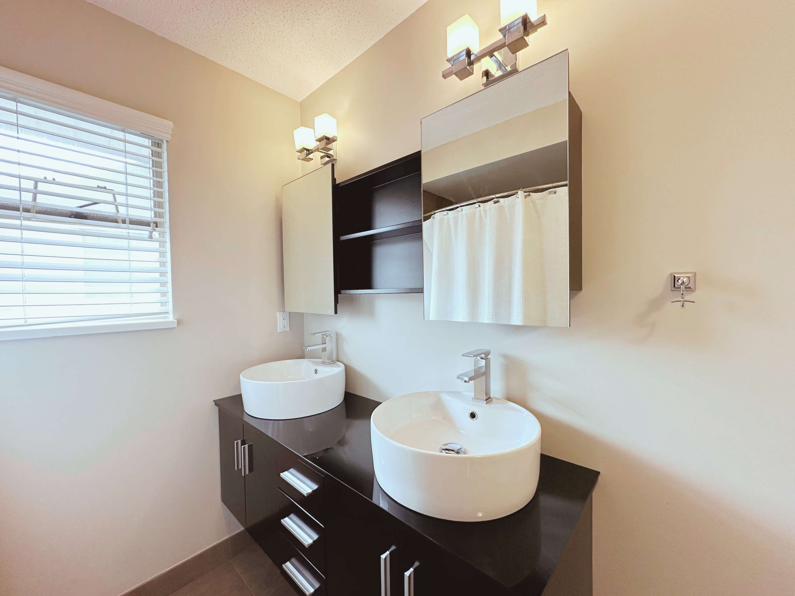 10593 164 STREET, SURREY, BC 18