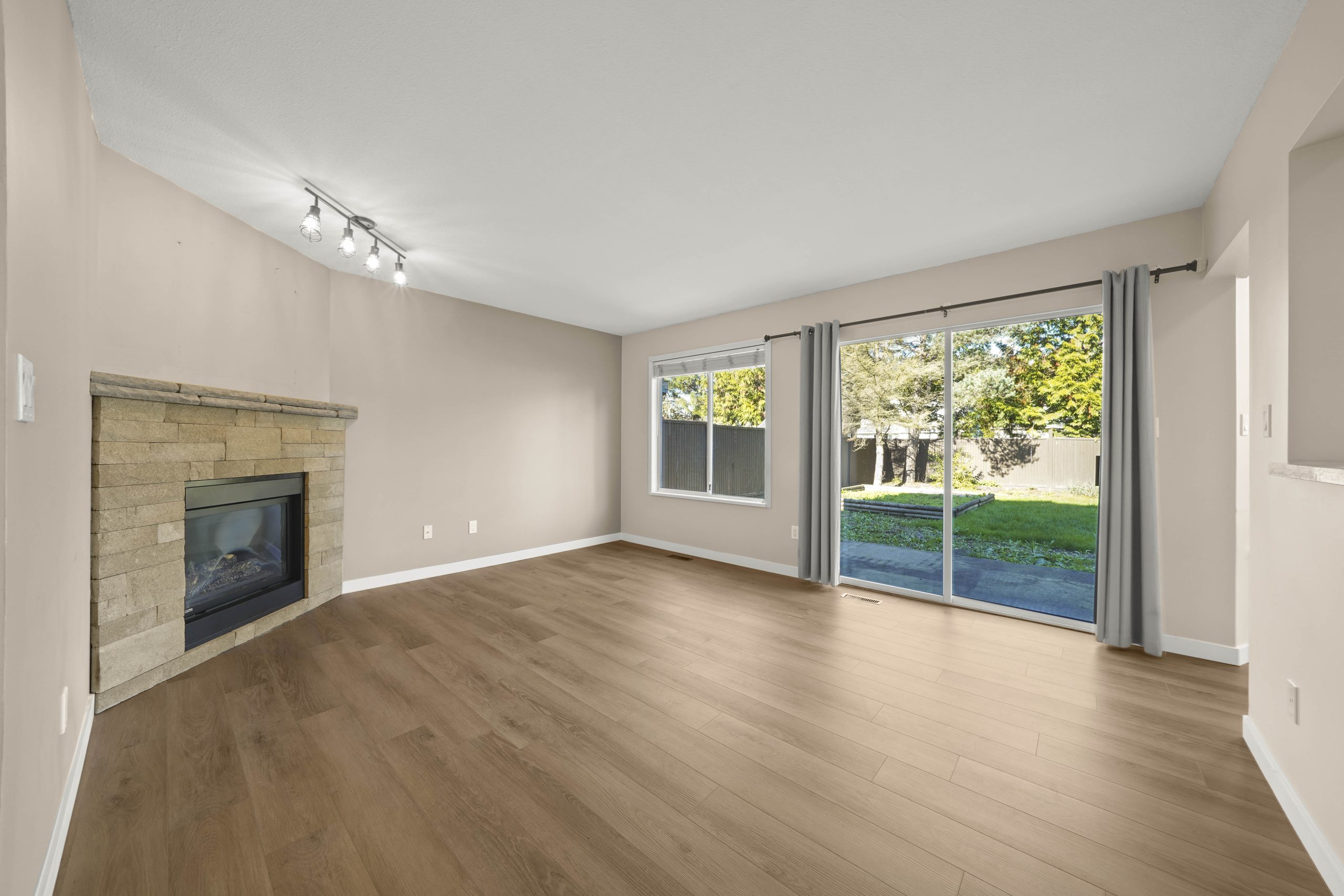 20741 51A AVENUE, LANGLEY, BC 10