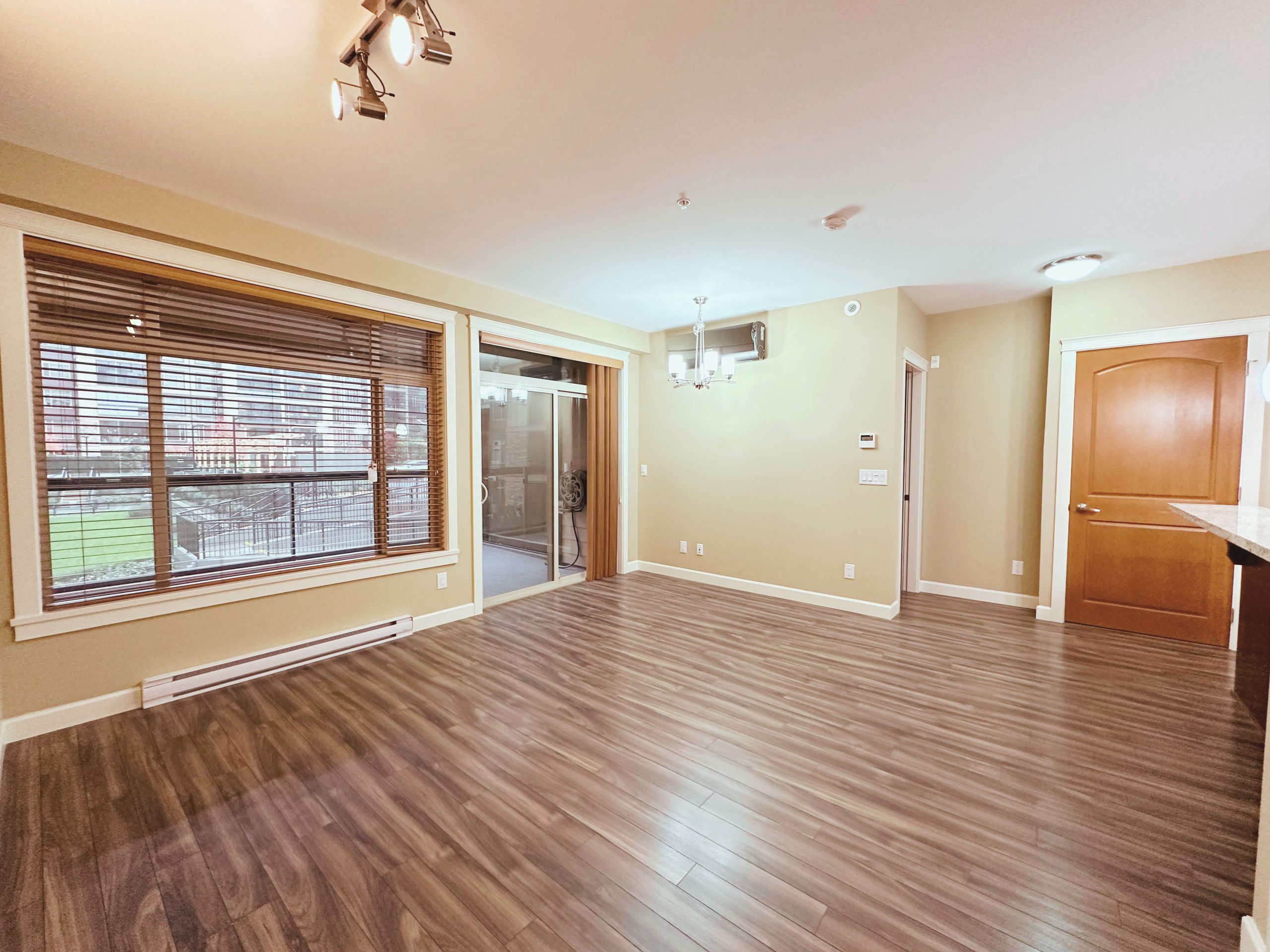 #204 32445 SIMON AVE ABBOTSFORD V2T 0G7 9