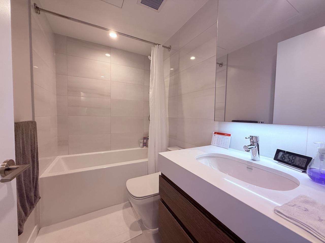 1303 6537 TELFORD AVENUE 11