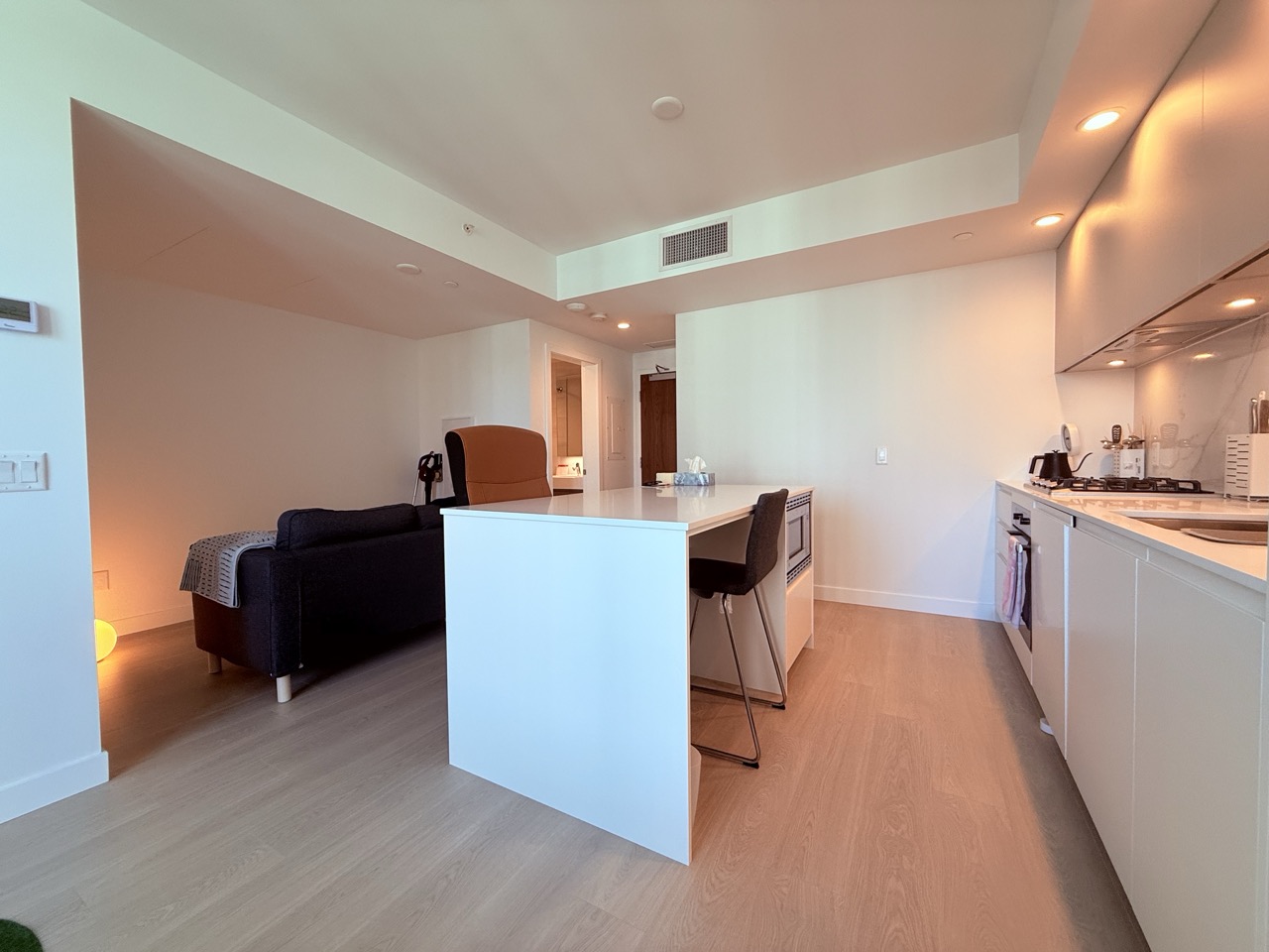 1303 6537 TELFORD AVENUE 6